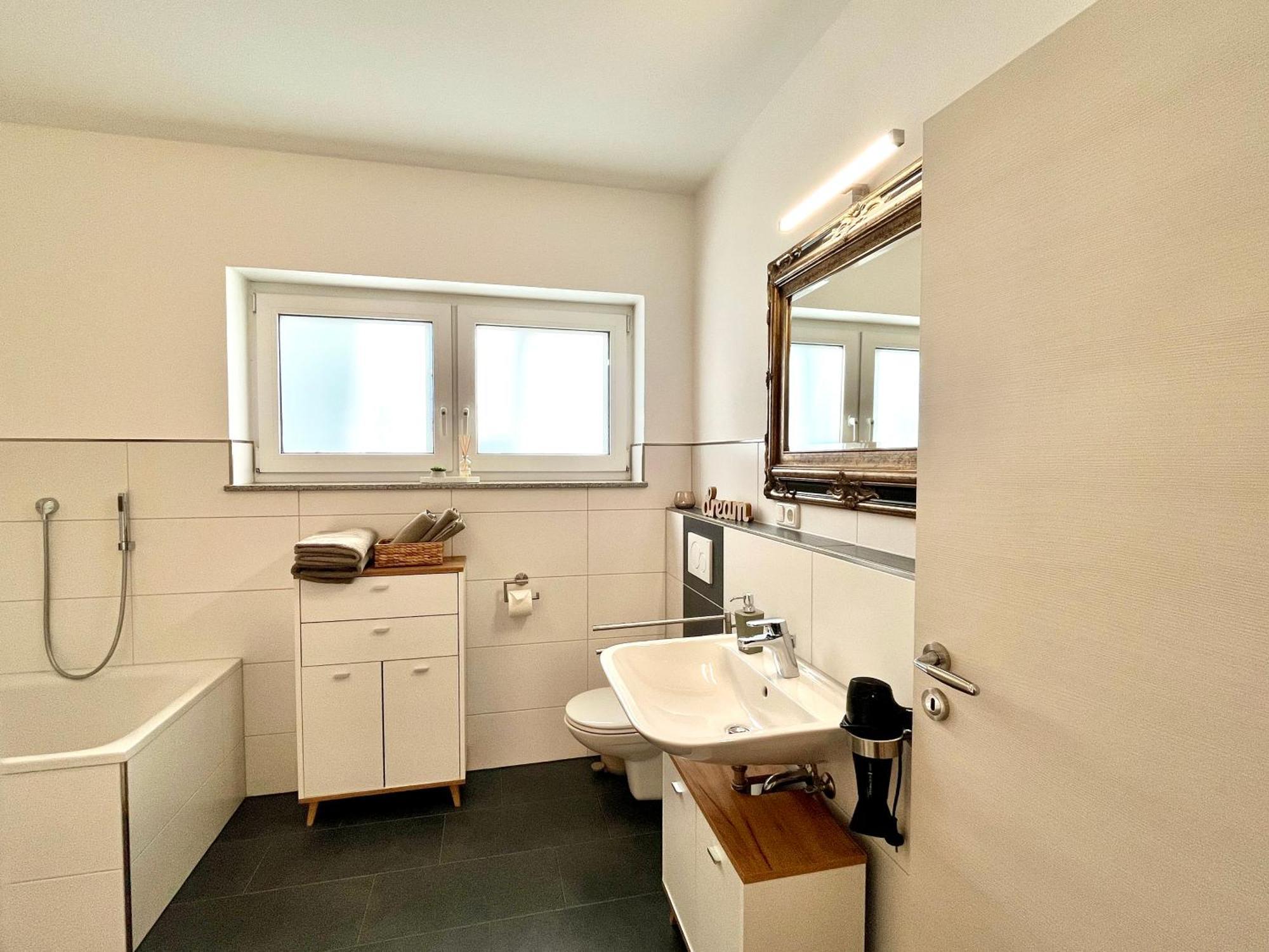 Ferienwohnung Moseltraum, 1-6 Pers, Mit 3 Schlafzimmer Und Panoramabalkon Müden Eksteriør bilde