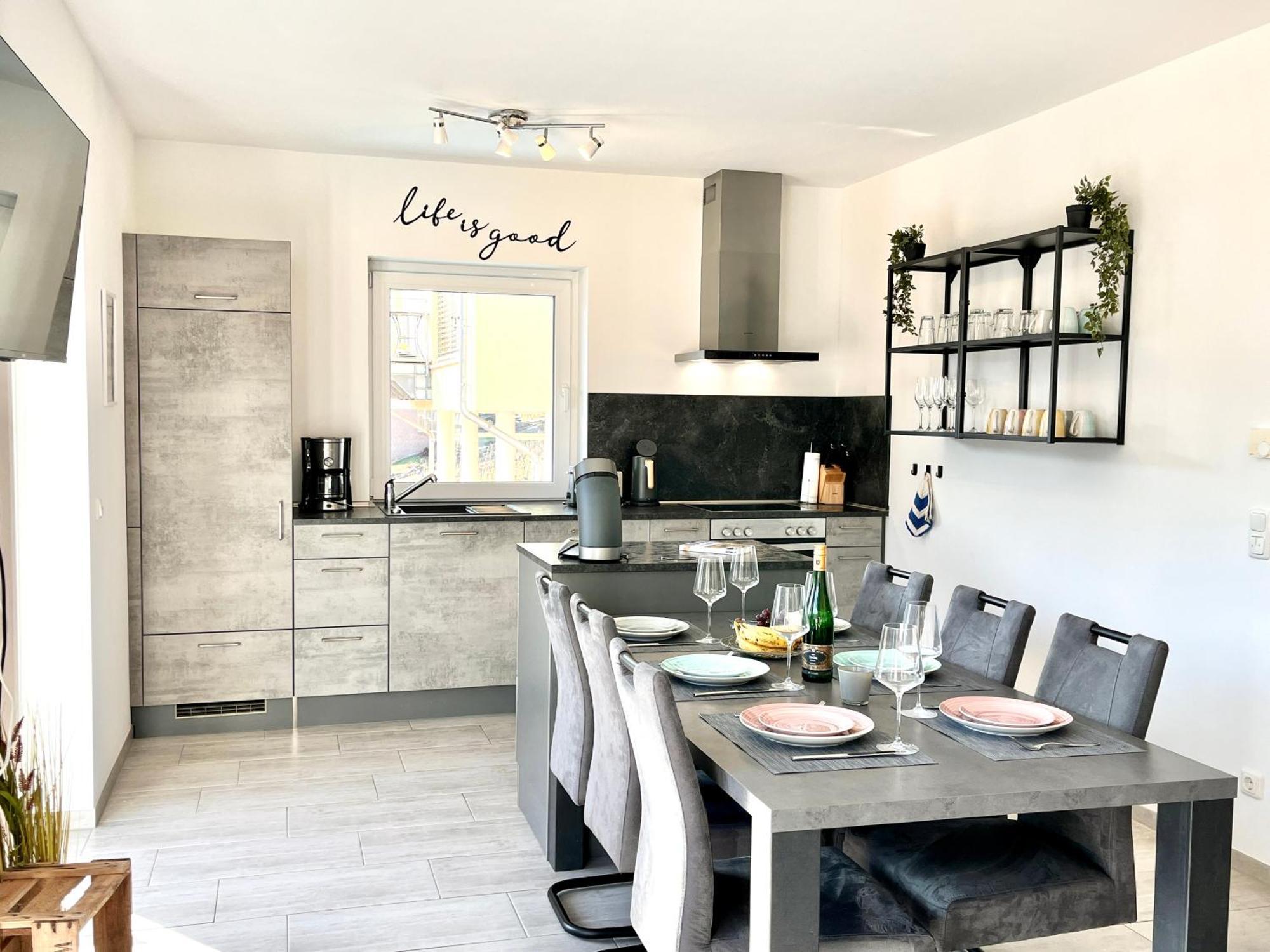 Ferienwohnung Moseltraum, 1-6 Pers, Mit 3 Schlafzimmer Und Panoramabalkon Müden Eksteriør bilde